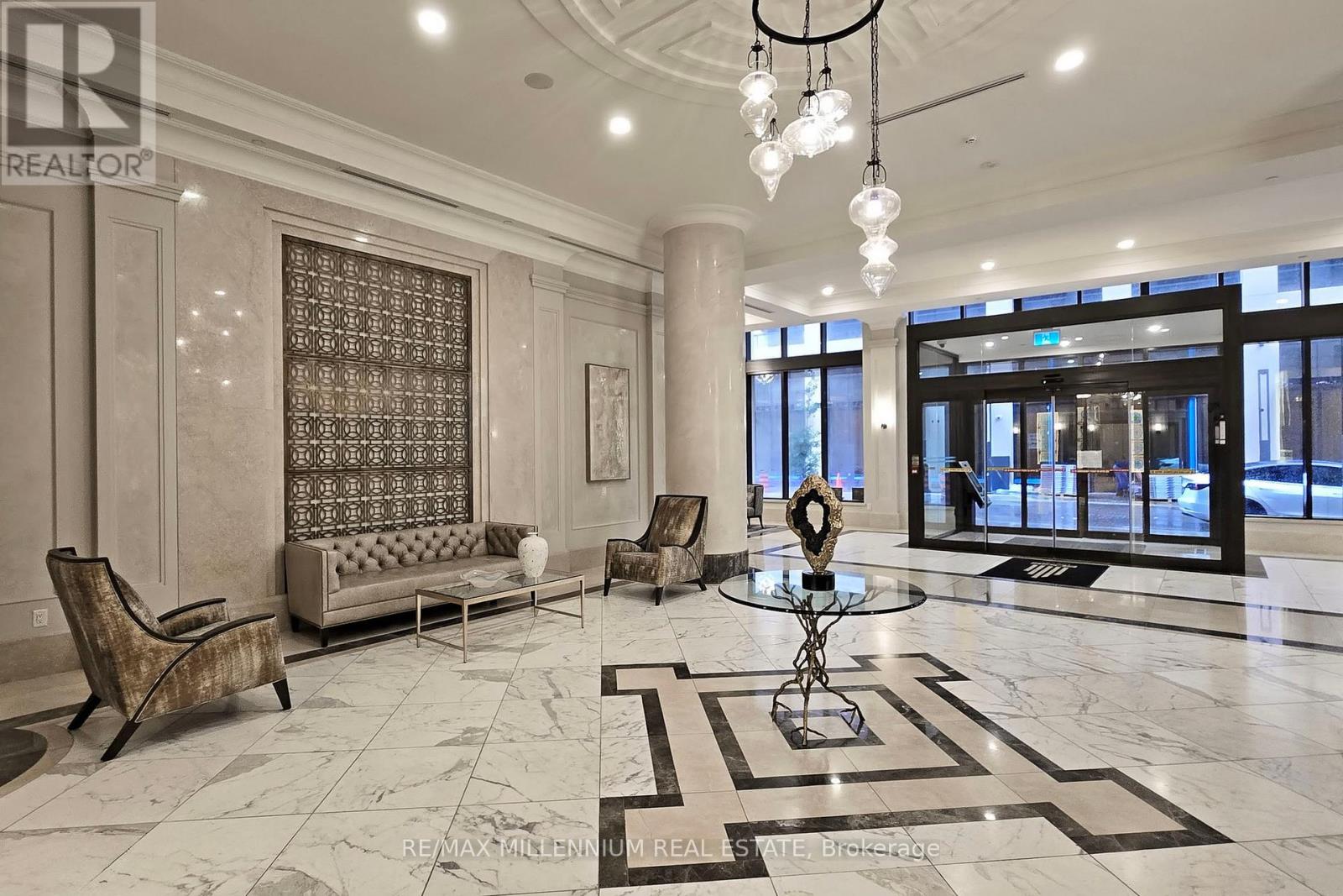 2202 - 30 Elm Drive W, Mississauga, Ontario  L5B 0N6 - Photo 6 - W12900392