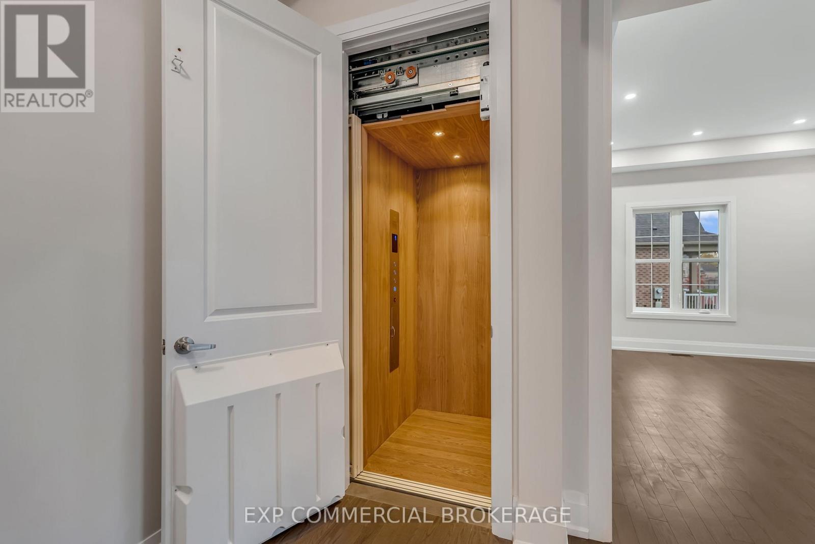 27 Gamble Street, Halton Hills, Ontario  L7G 0P3 - Photo 7 - W12900402