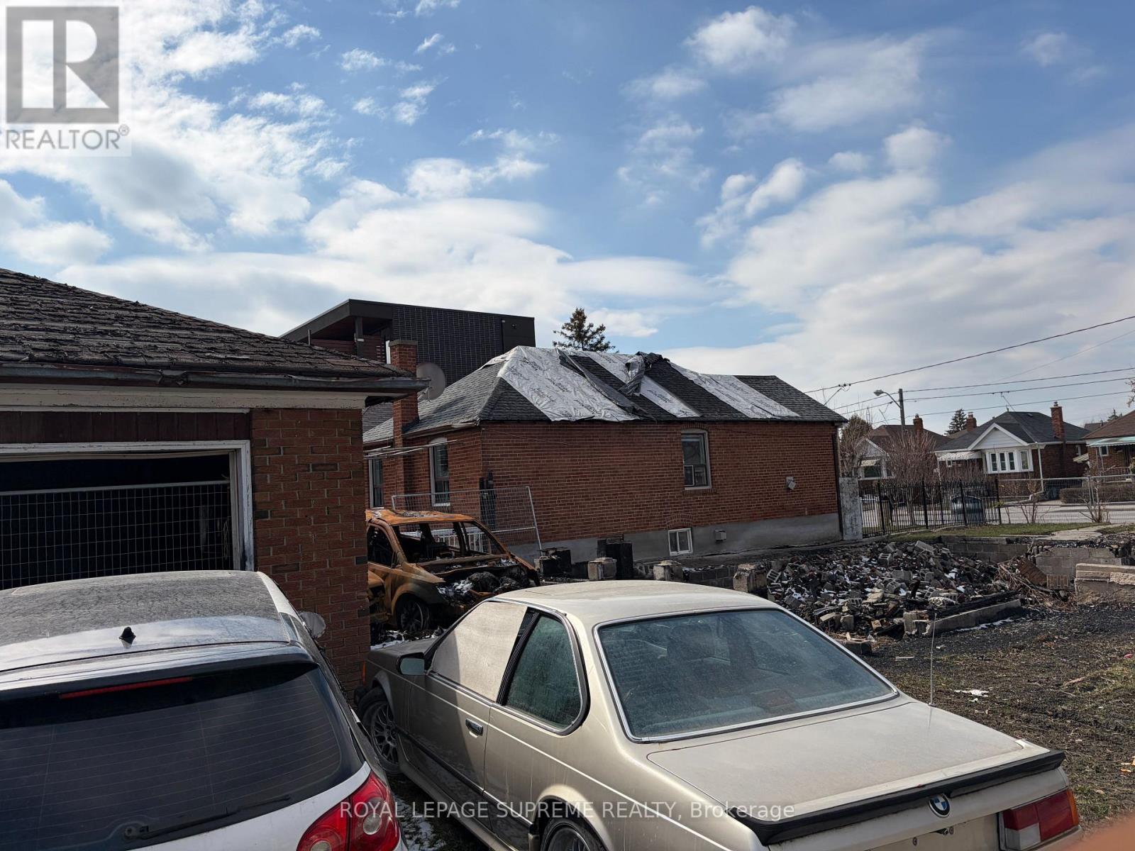 1785 Keele Street, Toronto, Ontario  M6M 3X2 - Photo 7 - W12900442