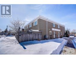 7 TOWN HOUSE CRESCENT, Brampton, Ontario