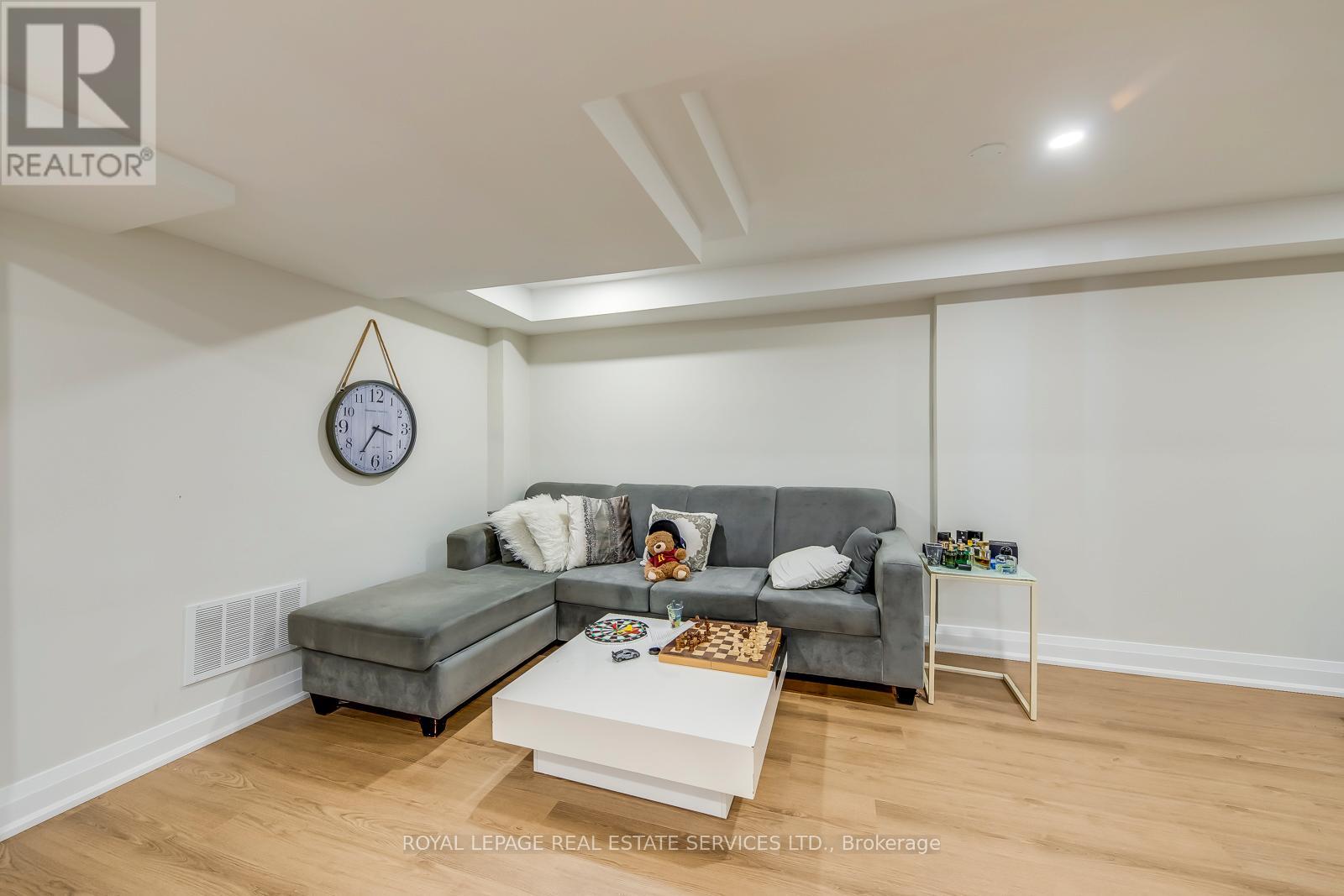 9 - 3308 The Credit Woodlands, Mississauga, Ontario  L5C 2J8 - Photo 16 - W12900488