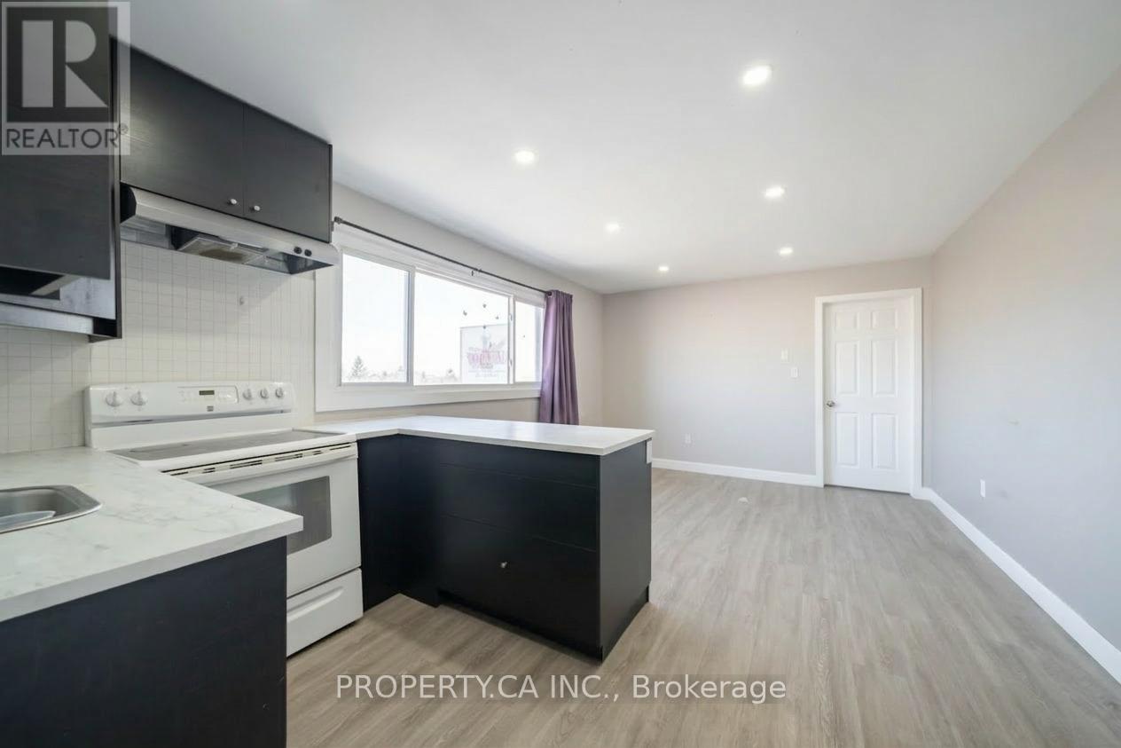 #2 UPPER - 438 HIGHWAY 8, Hamilton, Ontario