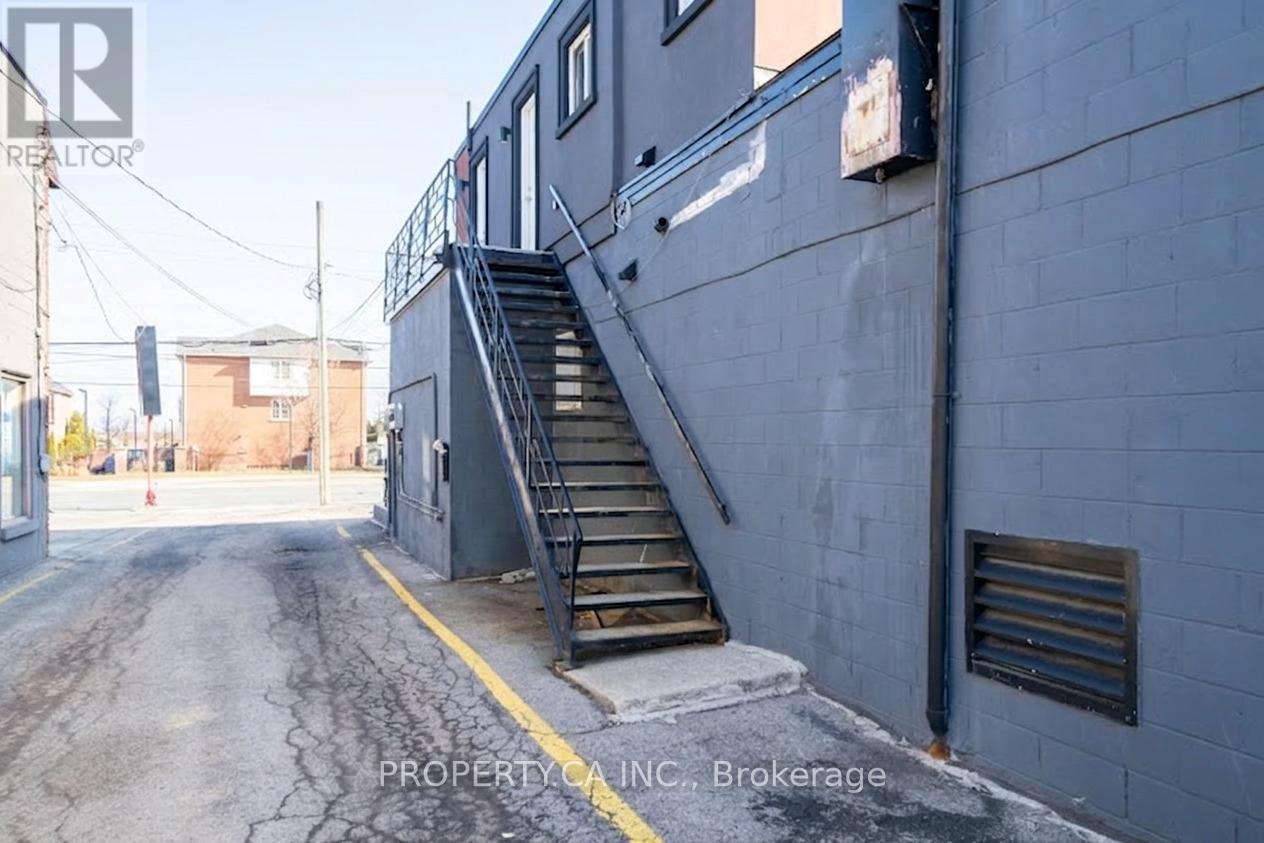 #2 Upper - 438 Highway 8, Hamilton, Ontario  L8G 1G3 - Photo 15 - X12900516