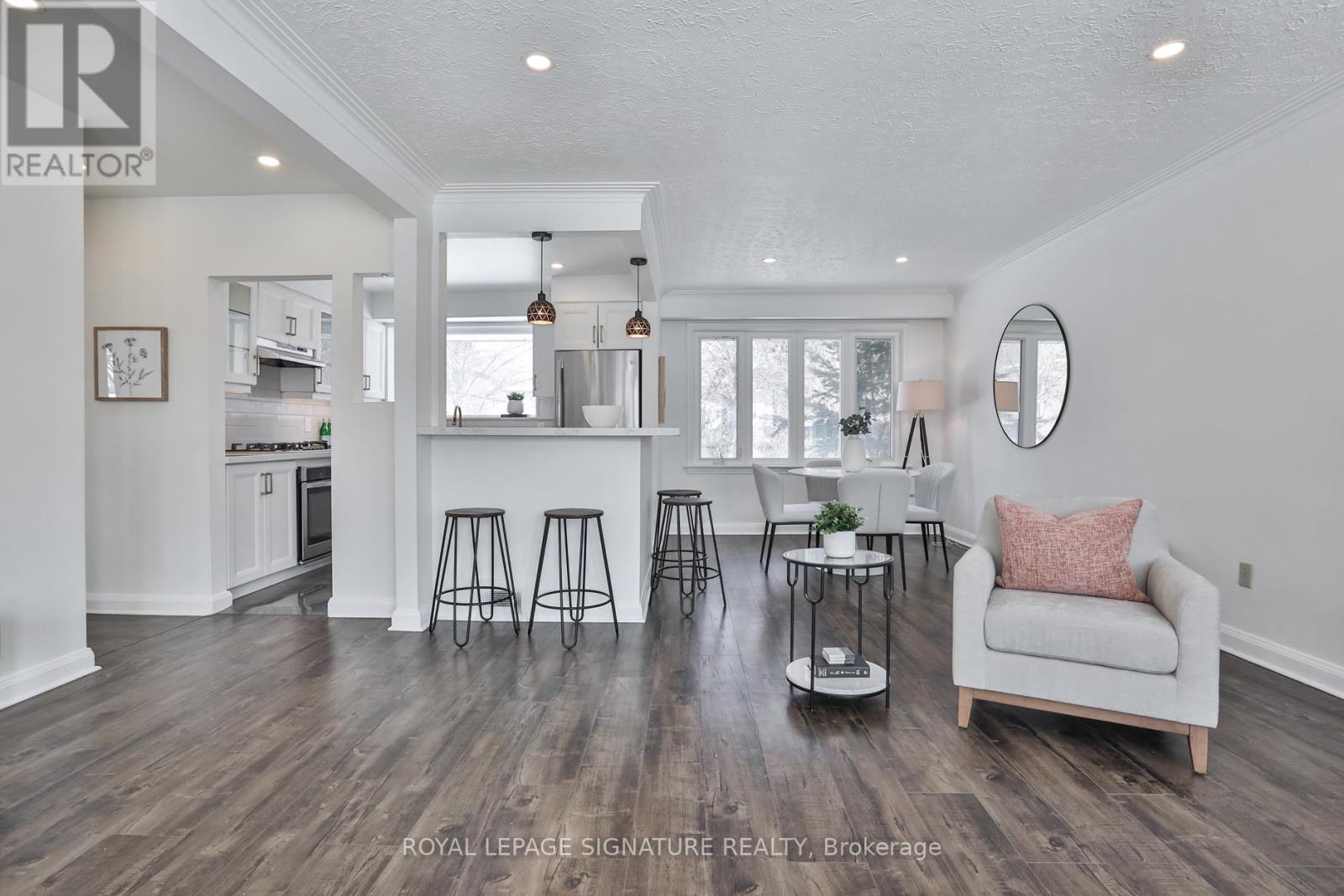 27 Lejune Road, Toronto (Tam O'shanter-Sullivan), Ontario  M1T 2S6 - Photo 6 - E12854470