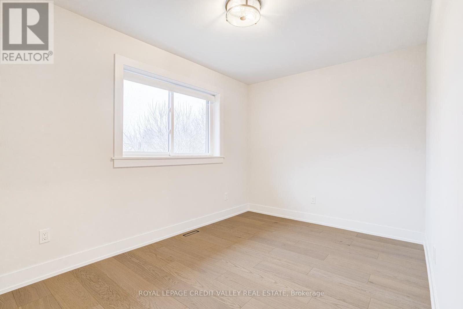 500 Selsey Drive, Mississauga, Ontario  L5A 1B9 - Photo 43 - W12890422