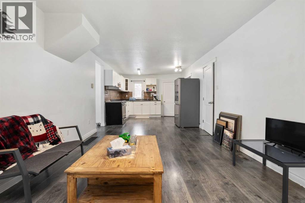 211 Red Wing Crescent, Tillicum Beach, Alberta  T4V 2M9 - Photo 5 - A2293846