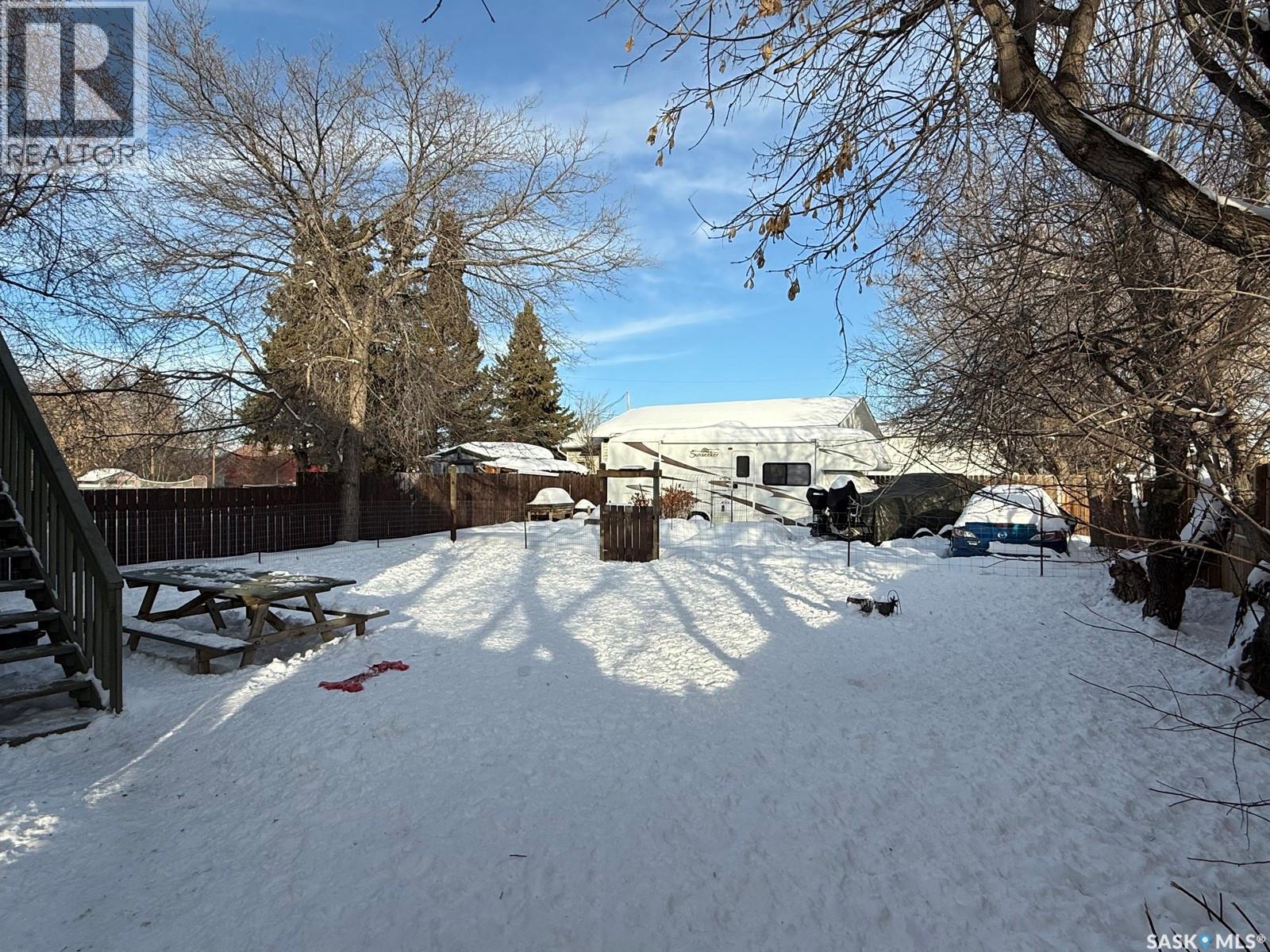 801 2nd Avenue W, Meadow Lake, Saskatchewan  S9X 1A1 - Photo 22 - SK028081