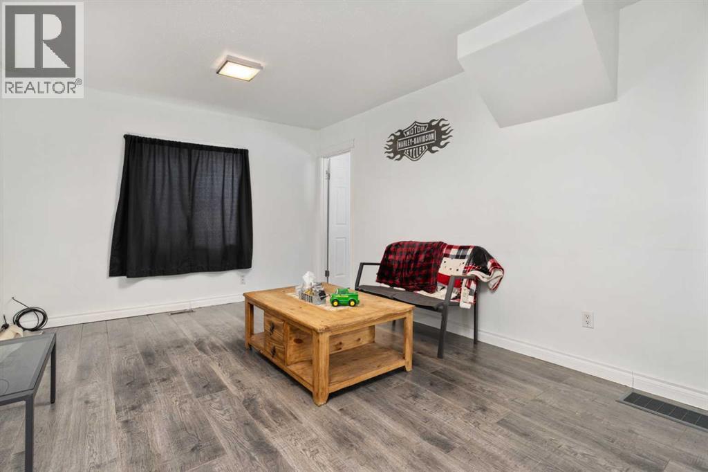 211 Red Wing Crescent, Tillicum Beach, Alberta  T4V 2M9 - Photo 6 - A2293846