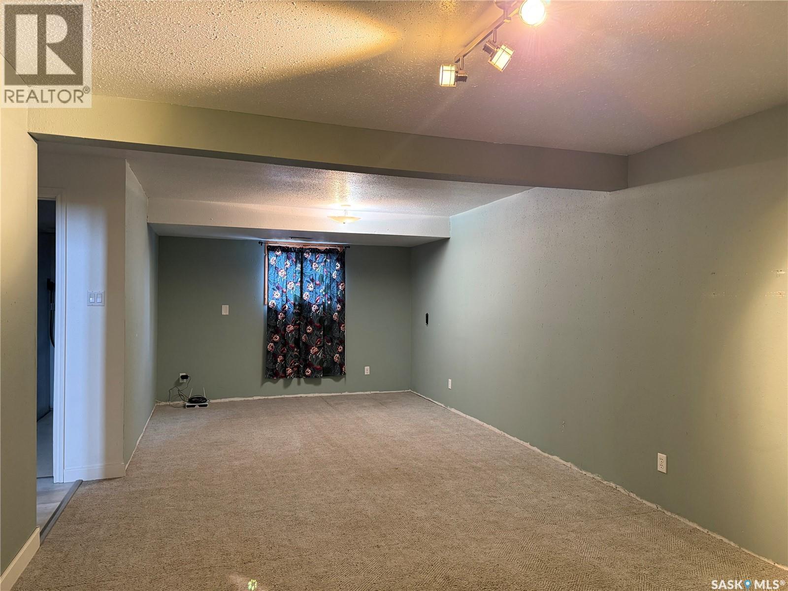 801 2nd Avenue W, Meadow Lake, Saskatchewan  S9X 1A1 - Photo 13 - SK028081