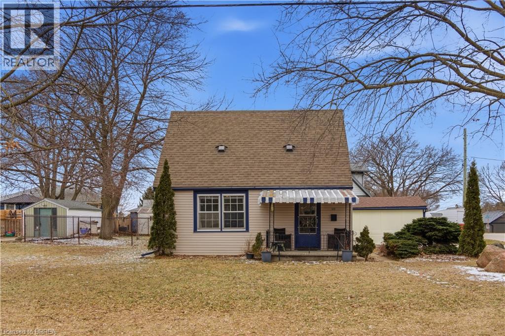 112 DUNDAS Street W, paris, Ontario