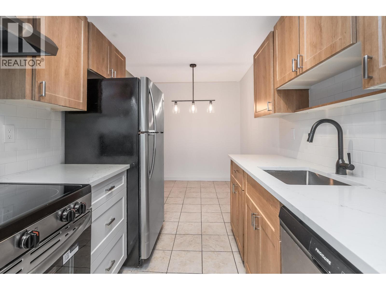 309 9101 Horne Street, Burnaby, British Columbia  V3N 4M3 - Photo 9 - R3101043