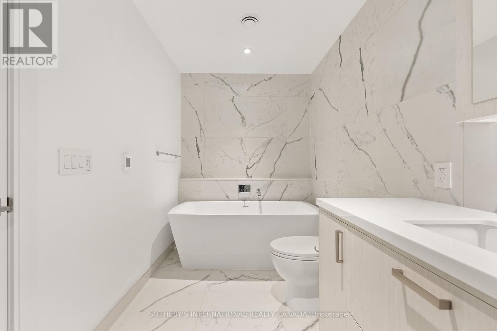 1322 - 155 Merchants' Wharf, Toronto, Ontario  M5A 0Y4 - Photo 33 - C12888016