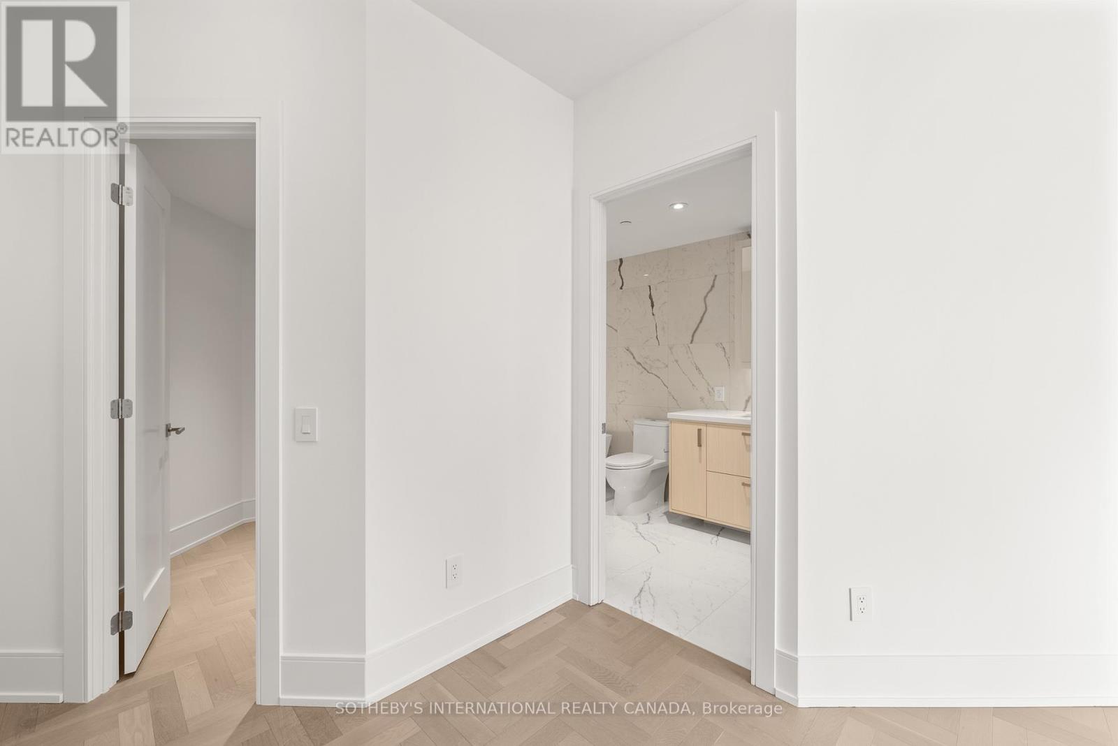 1322 - 155 Merchants' Wharf, Toronto, Ontario  M5A 0Y4 - Photo 31 - C12888016