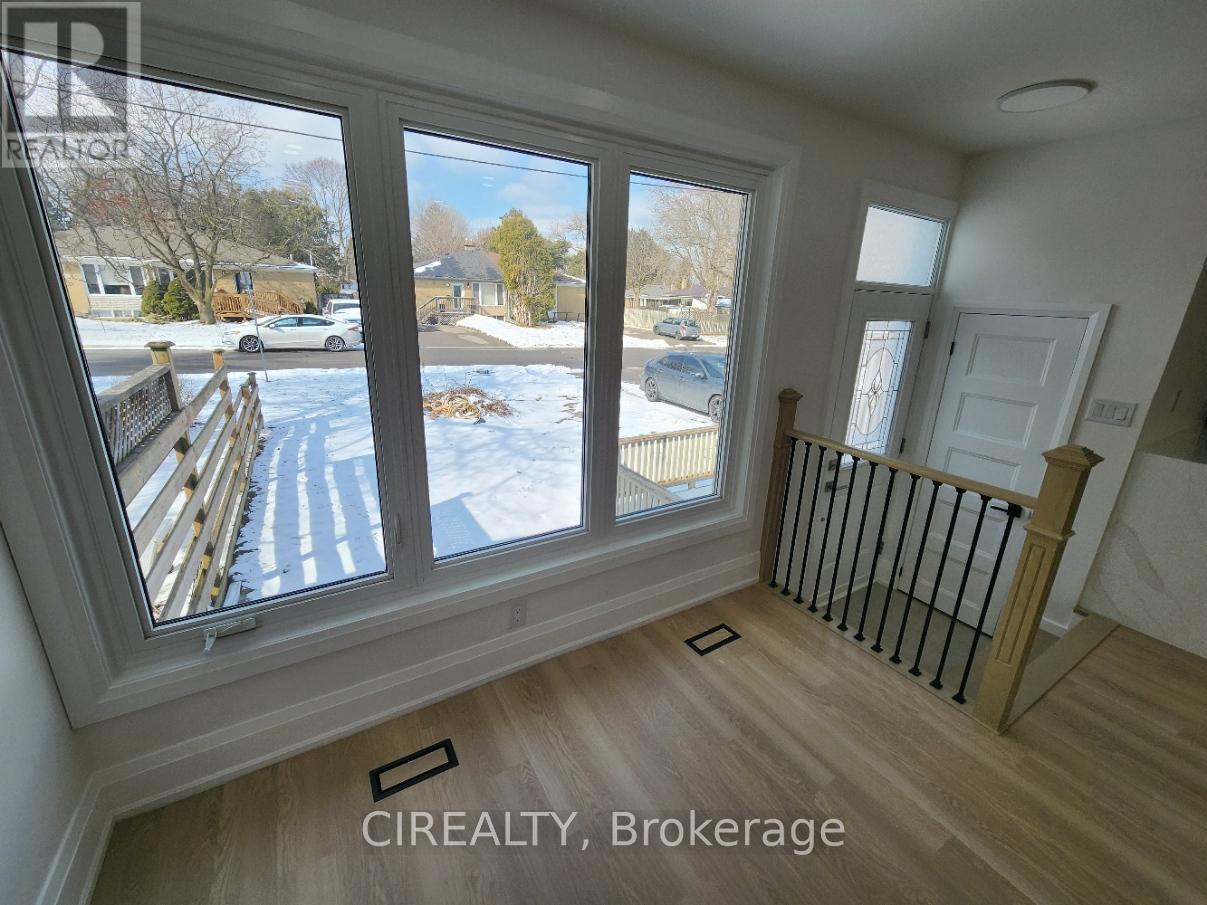 Main - 31 Bailey Crescent, Aurora (Aurora Highlands), Ontario  L4G 2B2 - Photo 3 - N12886208