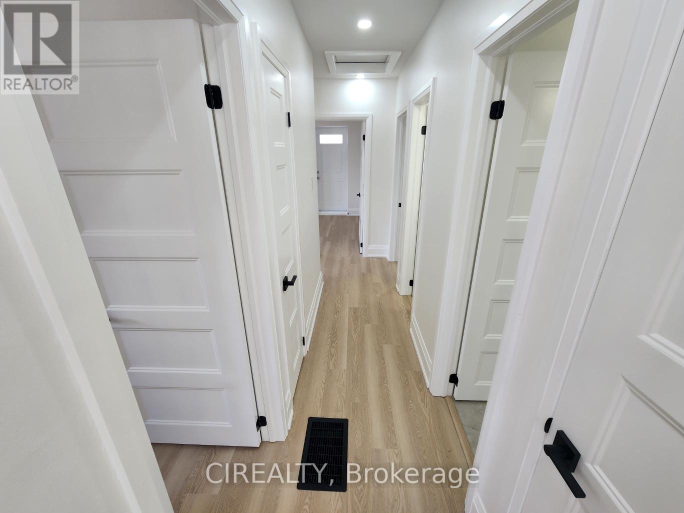 Main - 31 Bailey Crescent, Aurora (Aurora Highlands), Ontario  L4G 2B2 - Photo 11 - N12886208