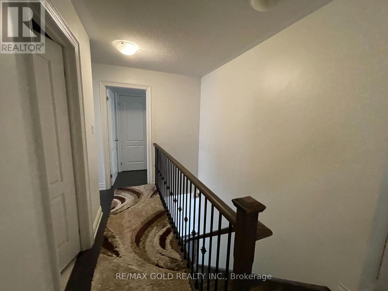 36 Brushwood Drive, Brampton, Ontario  L6Y 6G6 - Photo 11 - W12898364