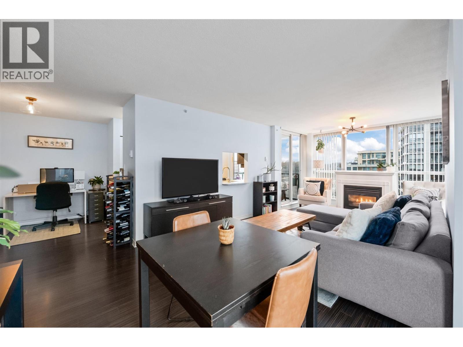 1006 10 Laguna Court, New Westminster, British Columbia  V3M 6W3 - Photo 2 - R3086483