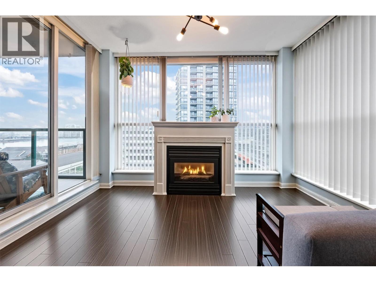 1006 10 Laguna Court, New Westminster, British Columbia  V3M 6W3 - Photo 5 - R3086483