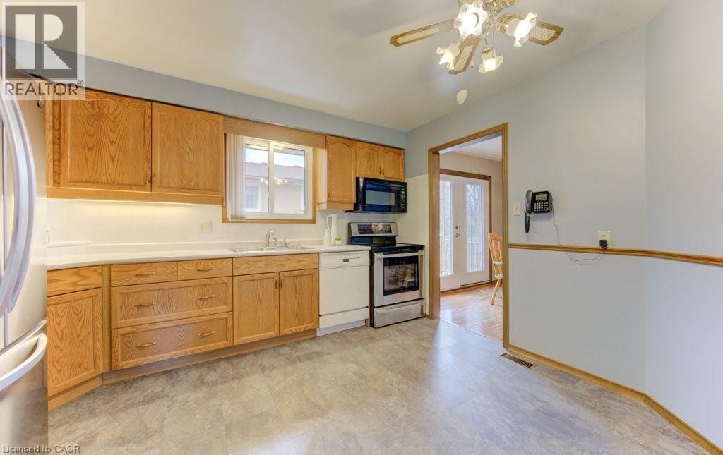 612 Green Meadow Crescent, Waterloo, Ontario  N2V 1E2 - Photo 11 - 40812372