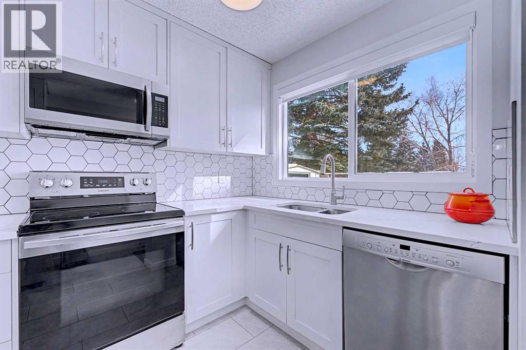 7, 2815 Palliser Drive SW, Calgary, Alberta  T2V 3S8 - Photo 3 - A2293677