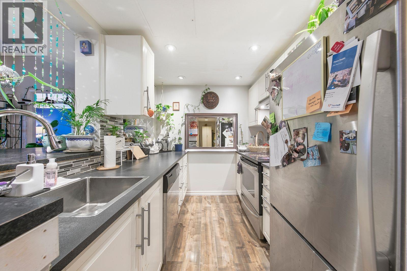 101 828 Agnes Street, New Westminster, British Columbia  V3M 6R4 - Photo 6 - R3101571