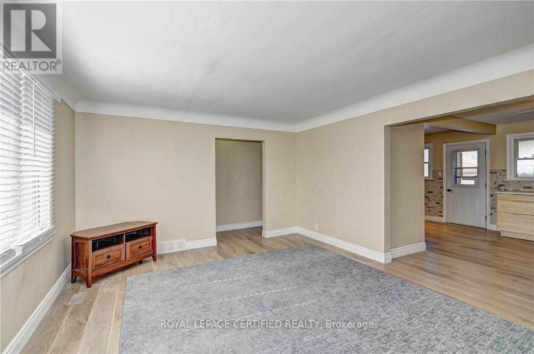 476 Prospect Avenue, Kitchener, Ontario  N2A 1E1 - Photo 6 - X12896198