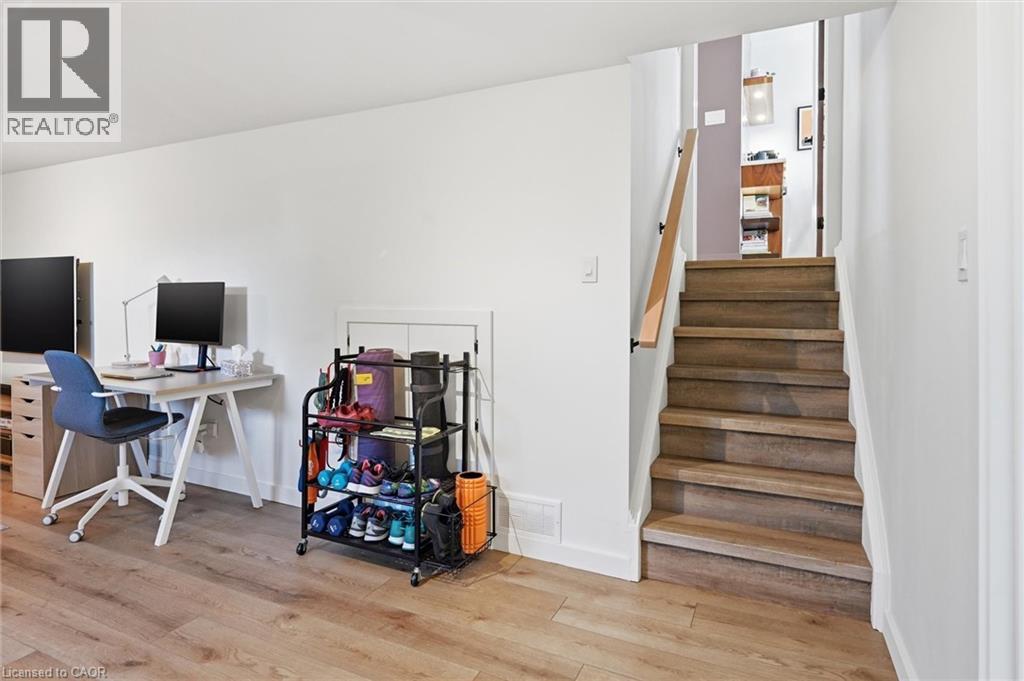 11 Sandlyn Court, Hamilton, Ontario  L8H 2R4 - Photo 31 - 40813577