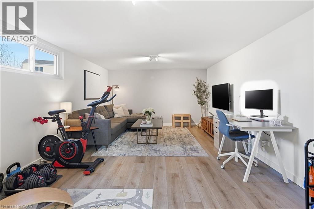 11 Sandlyn Court, Hamilton, Ontario  L8H 2R4 - Photo 33 - 40813577