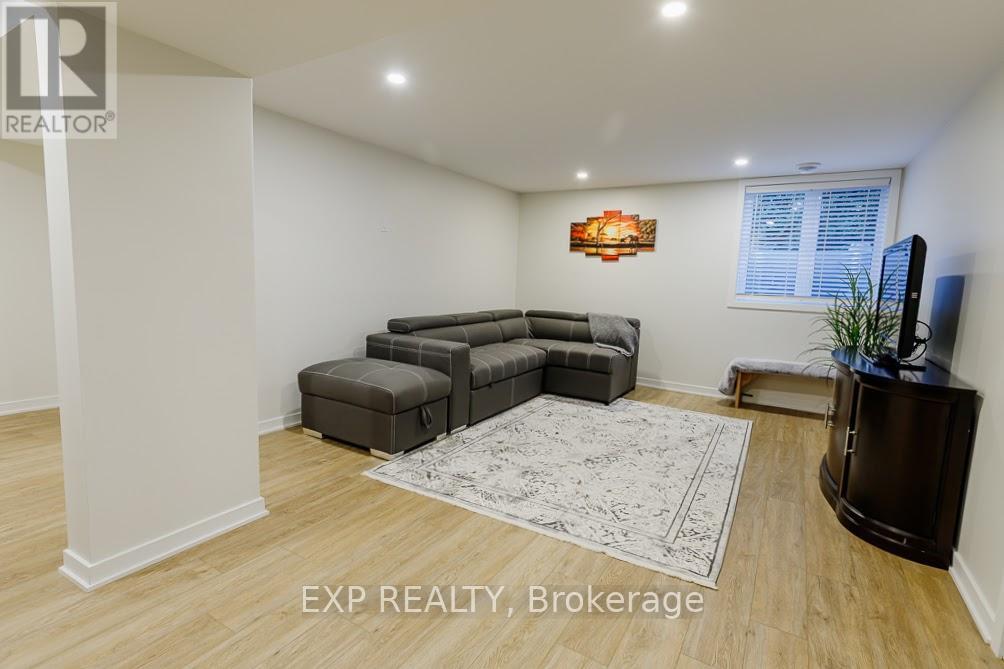 194 Willow Creek Circle, Ottawa, Ontario  K2G 7B1 - Photo 18 - X12900620