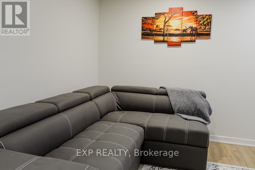 194 Willow Creek Circle, Ottawa, Ontario  K2G 7B1 - Photo 19 - X12900620