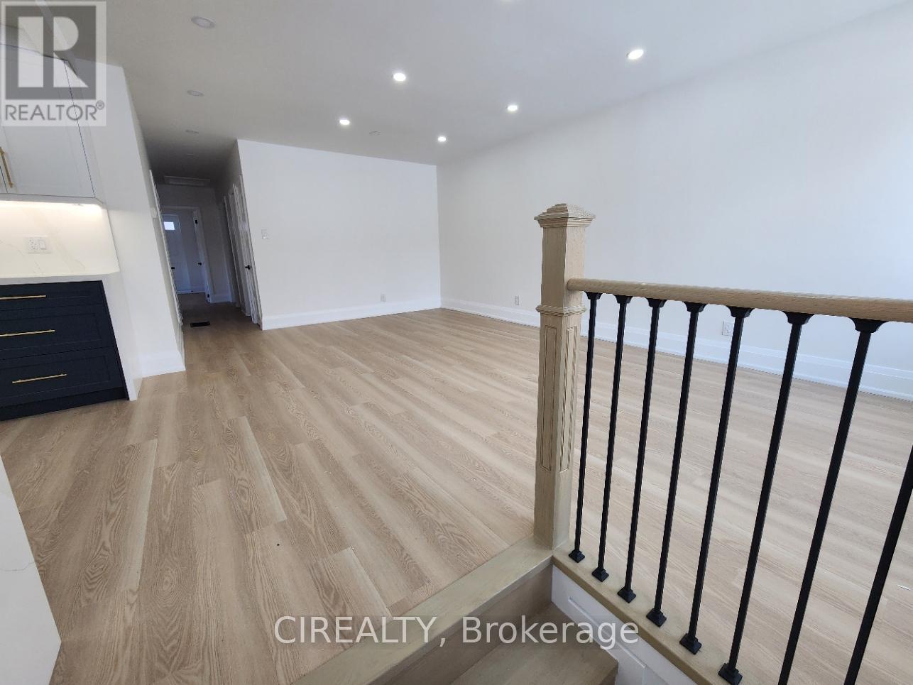 Main - 31 Bailey Crescent, Aurora (Aurora Highlands), Ontario  L4G 2B2 - Photo 5 - N12886208