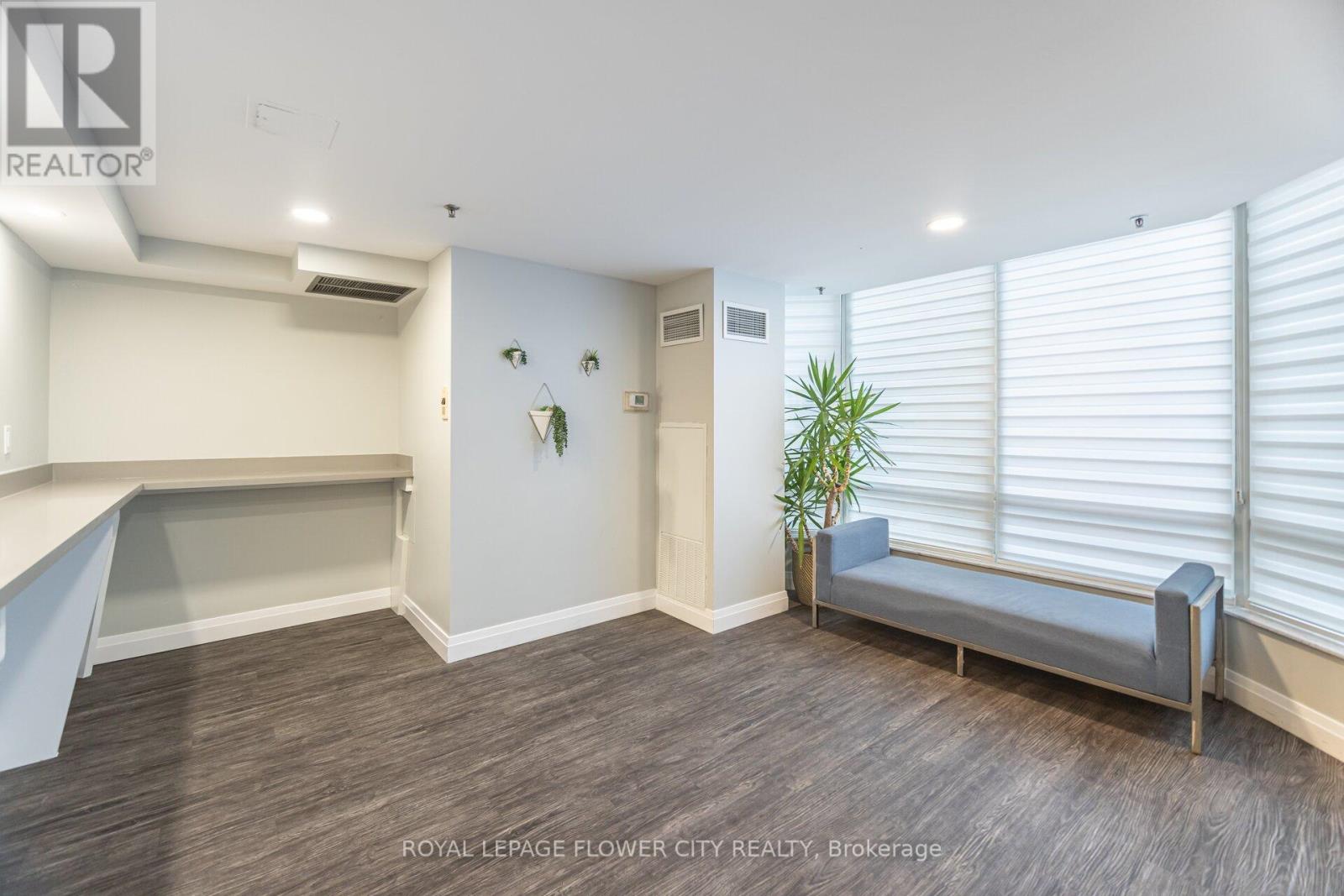 2103 - 22 Hanover Road, Brampton, Ontario  L6S 5K7 - Photo 33 - W12888586