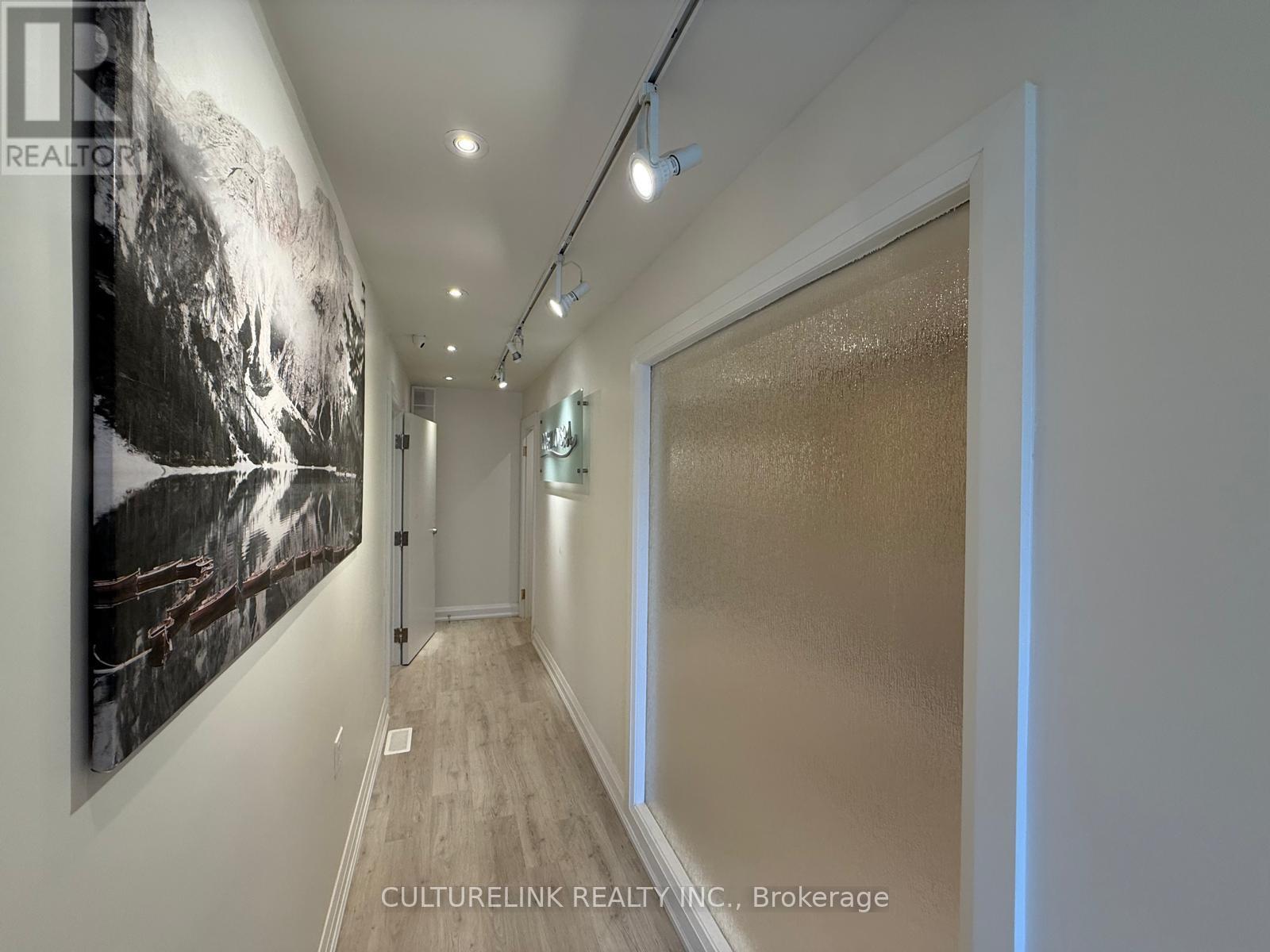 Rear 2nd & 3rd Floor - 5509 Yonge Street, Toronto, Ontario  M2N 5S3 - Photo 5 - C12900672