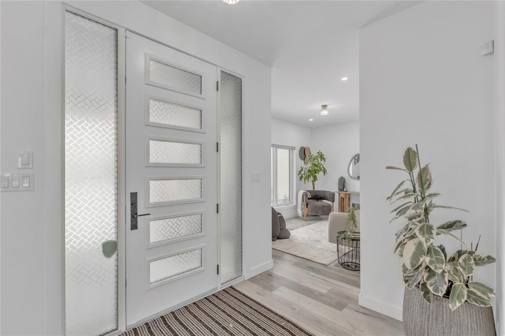 160 Saddleridge Lane, Winnipeg, Manitoba  R3W 1R1 - Photo 2 - 202604946