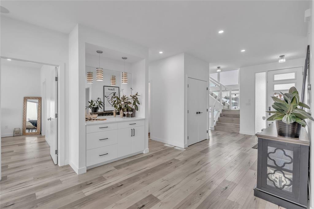 160 Saddleridge Lane, Winnipeg, Manitoba  R3W 1R1 - Photo 4 - 202604946