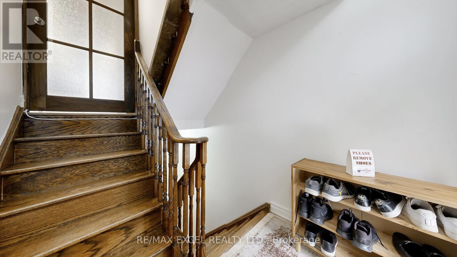 11 Royal Manor Crescent, Richmond Hill, Ontario  L4B 3N5 - Photo 12 - N12900676