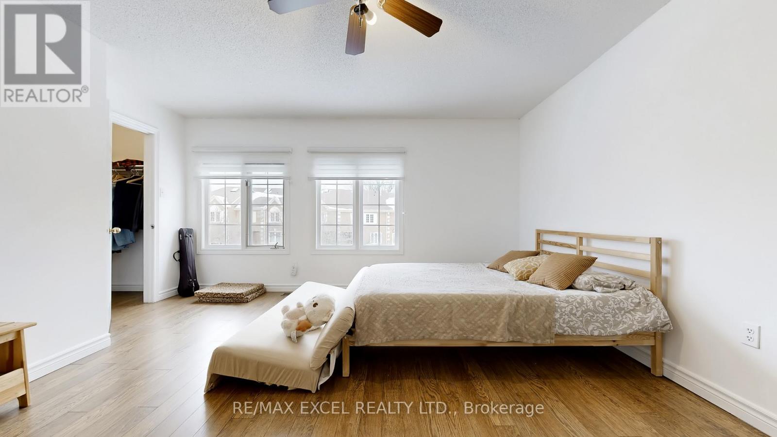 11 Royal Manor Crescent, Richmond Hill, Ontario  L4B 3N5 - Photo 14 - N12900676