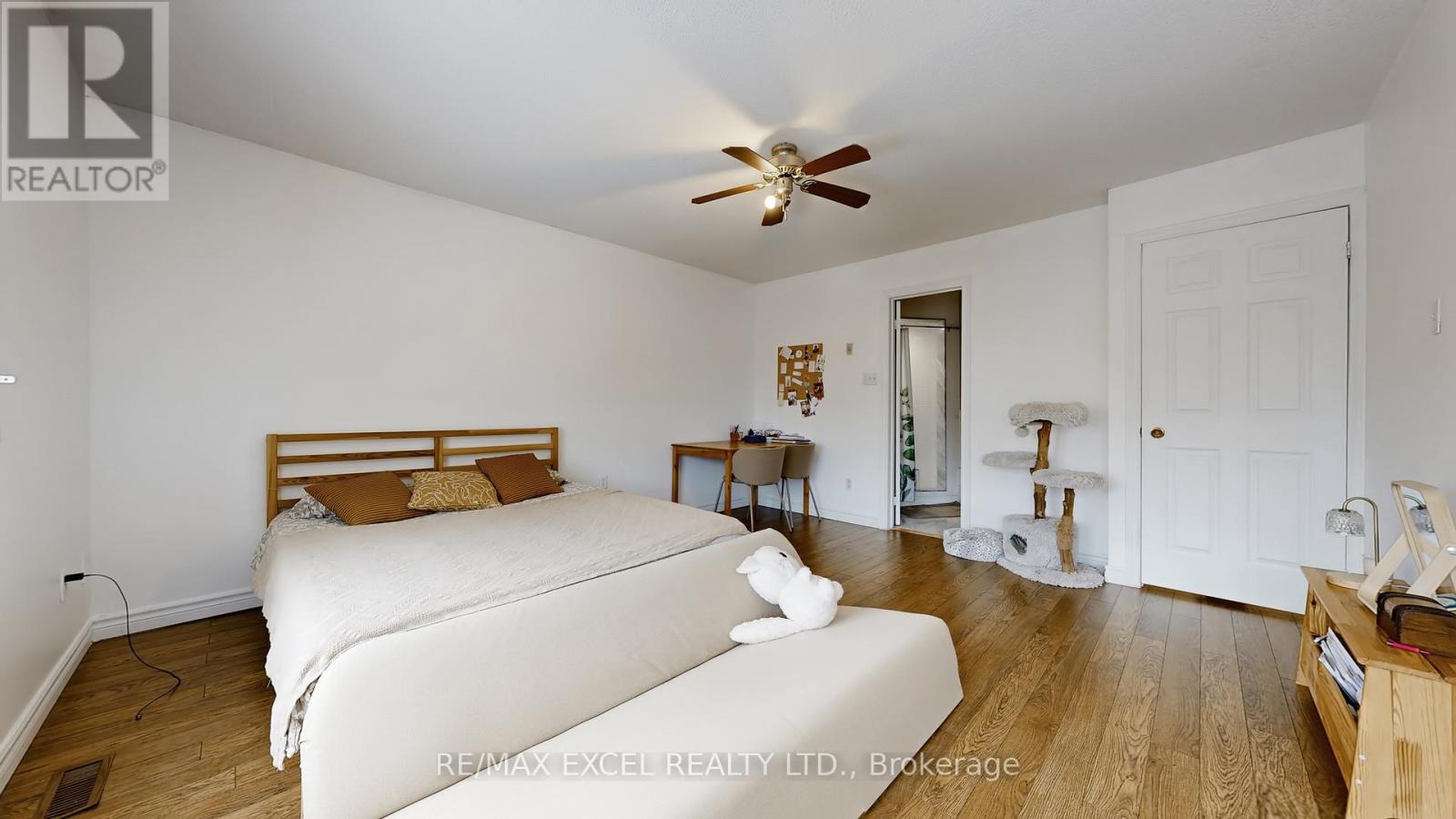 11 Royal Manor Crescent, Richmond Hill, Ontario  L4B 3N5 - Photo 16 - N12900676