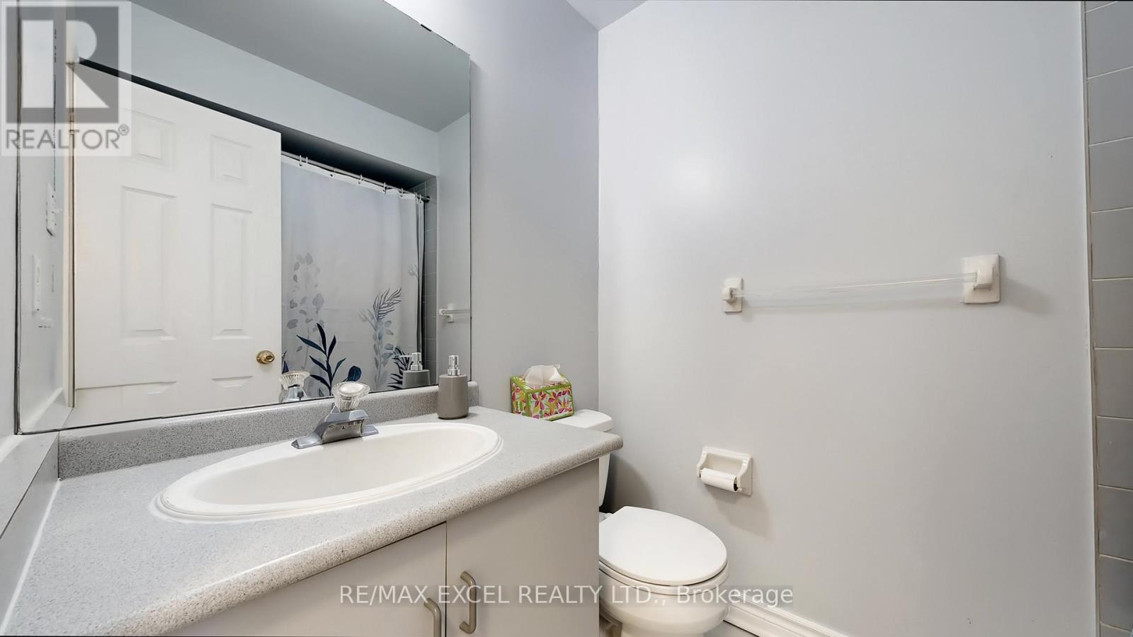 11 Royal Manor Crescent, Richmond Hill, Ontario  L4B 3N5 - Photo 21 - N12900676