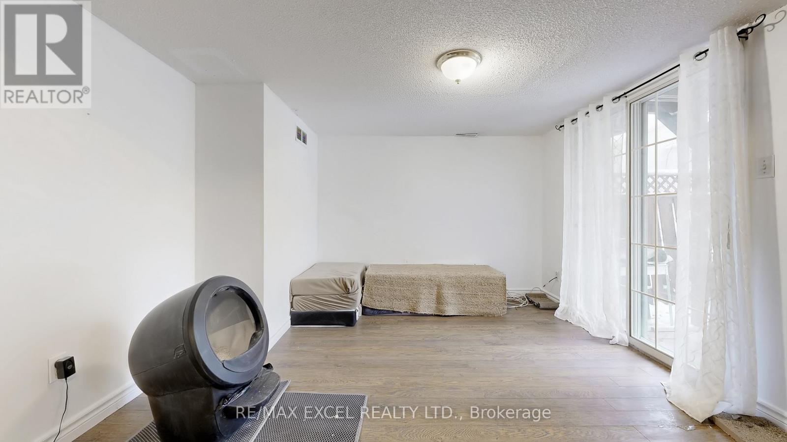 11 Royal Manor Crescent, Richmond Hill, Ontario  L4B 3N5 - Photo 23 - N12900676