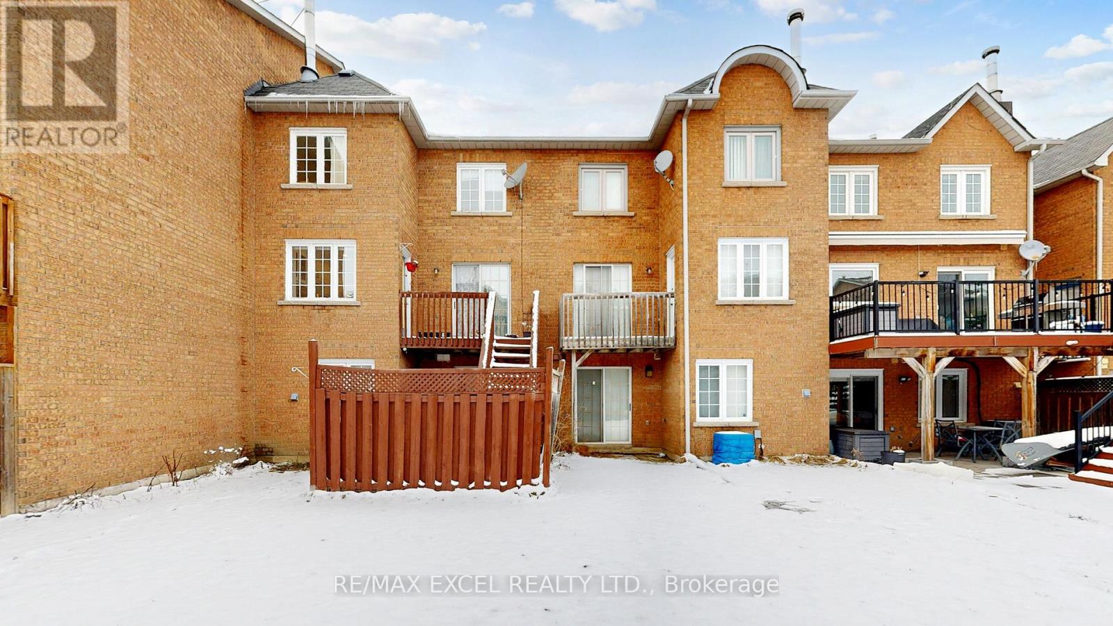 11 Royal Manor Crescent, Richmond Hill, Ontario  L4B 3N5 - Photo 26 - N12900676