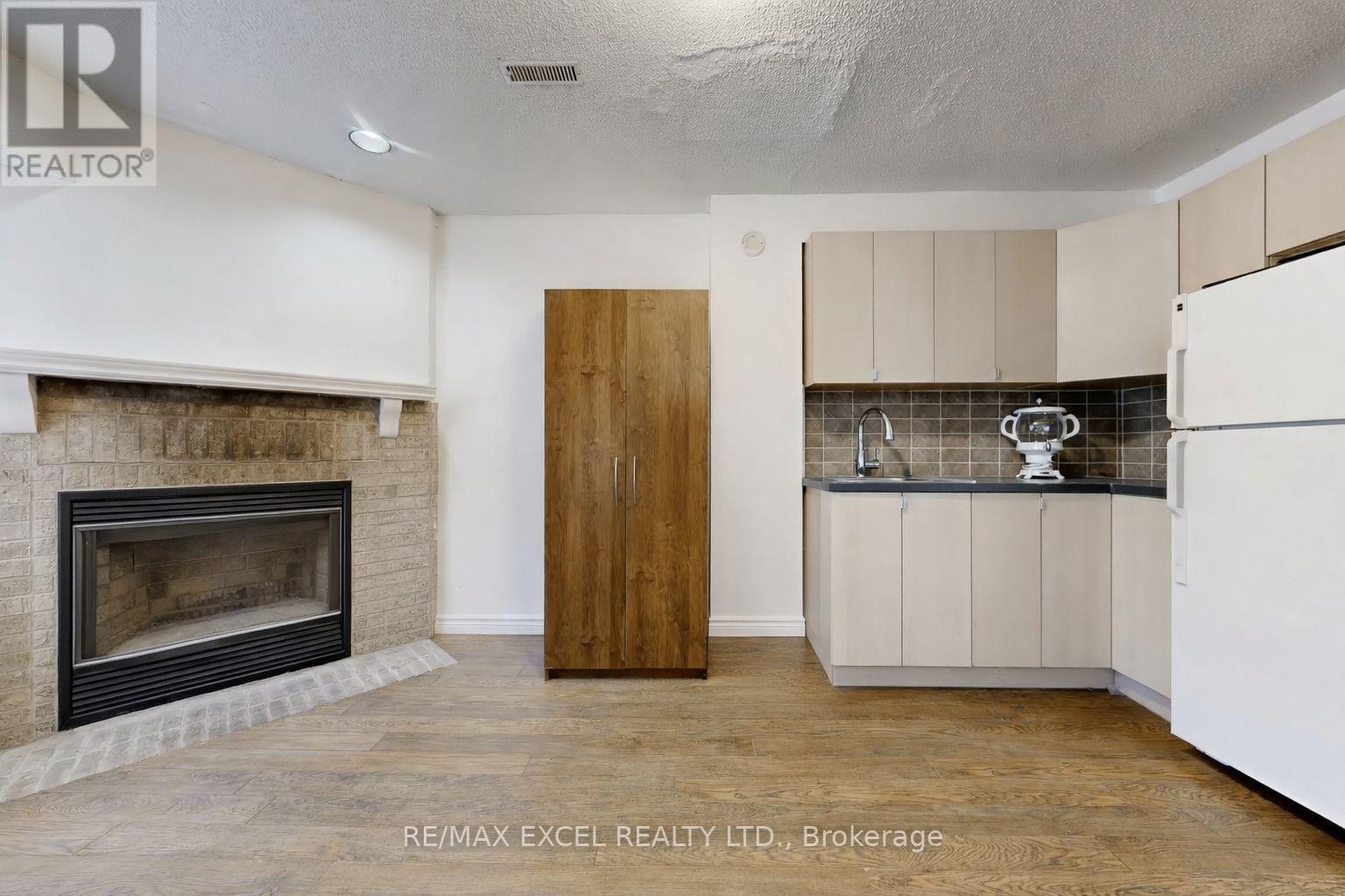 11 Royal Manor Crescent, Richmond Hill, Ontario  L4B 3N5 - Photo 29 - N12900676