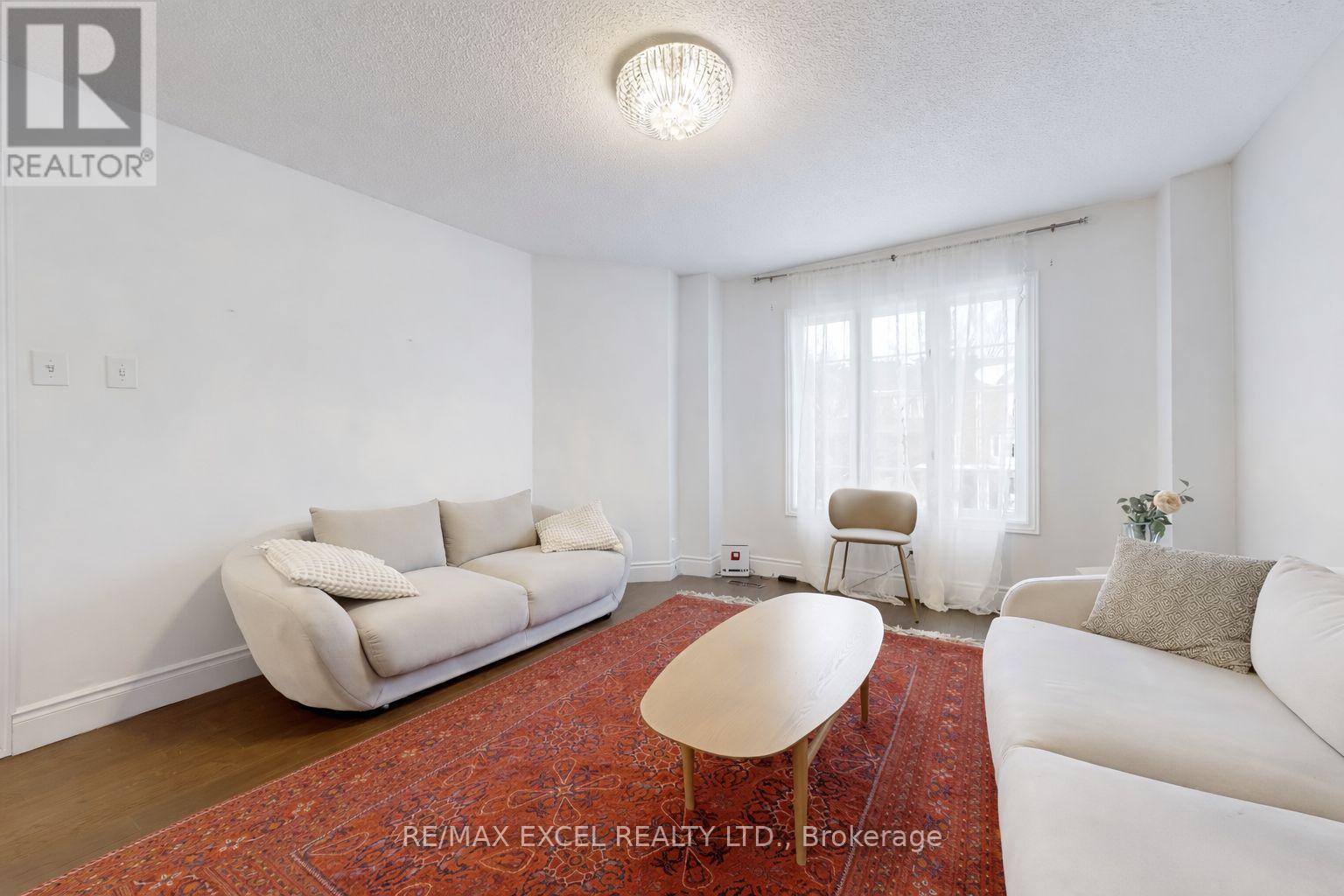 11 Royal Manor Crescent, Richmond Hill, Ontario  L4B 3N5 - Photo 35 - N12900676