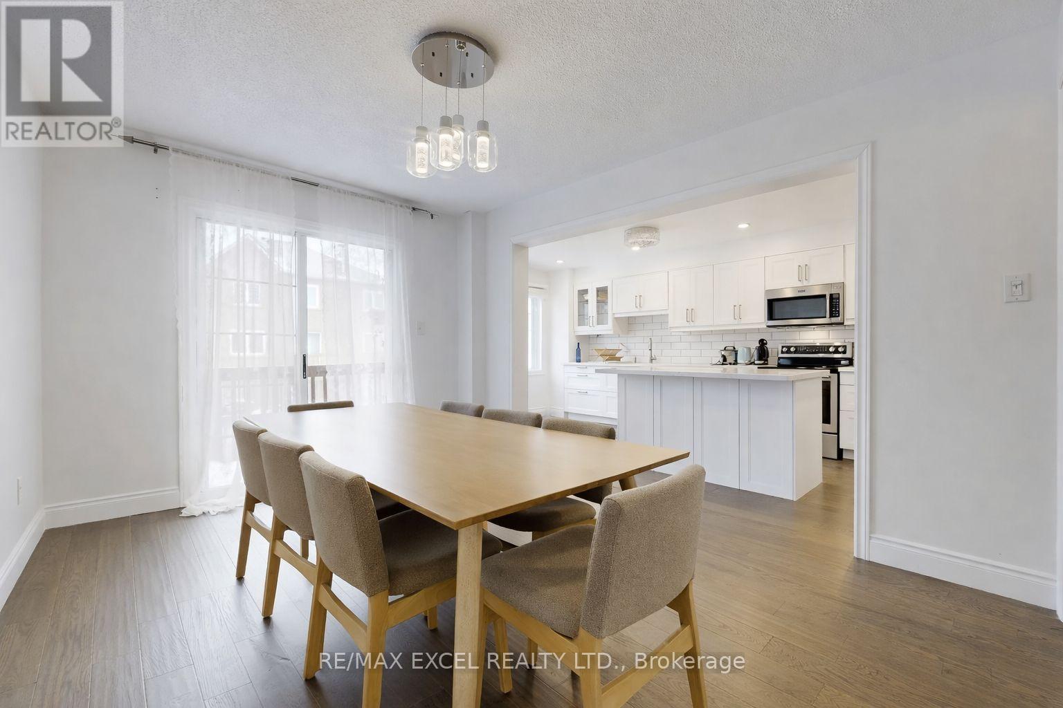 11 Royal Manor Crescent, Richmond Hill, Ontario  L4B 3N5 - Photo 39 - N12900676