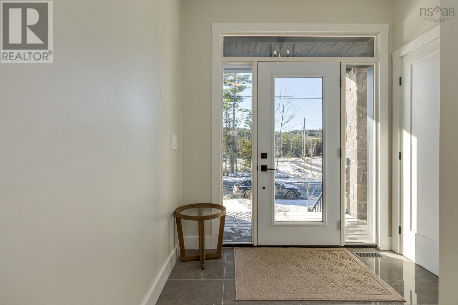 6 Breaktrail Drive, Halifax, Nova Scotia  B4B 2J7 - Photo 2 - 202604953