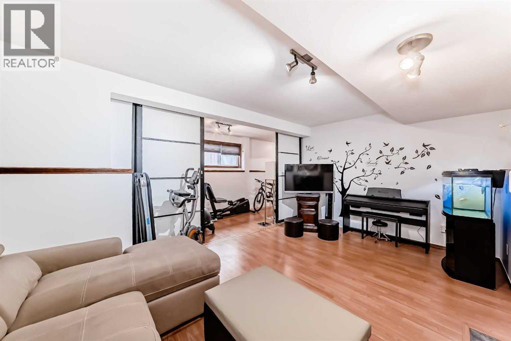 435 Coventry Road NE, Calgary, Alberta  T2K 5N1 - Photo 35 - A2290820