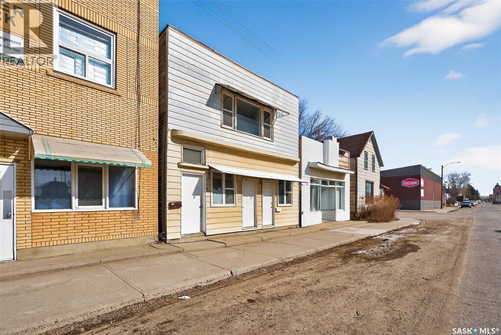 308-312 Fairford Street W, Moose Jaw, Saskatchewan  S6H 1V9 - Photo 3 - SK030834