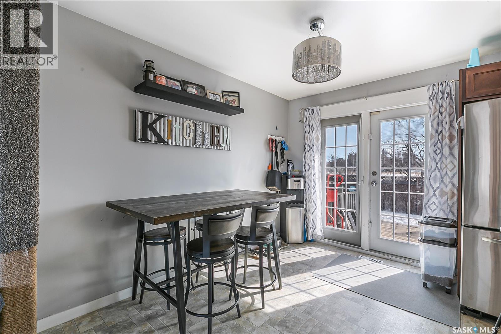 35 Cooper Crescent, Regina, Saskatchewan  S4R 4J8 - Photo 6 - SK030711