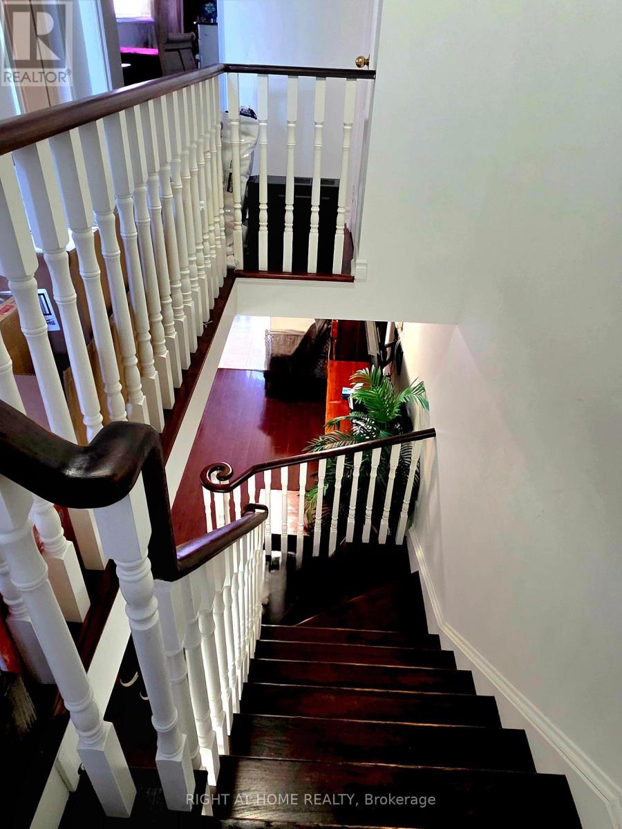 734 Spanish Moss Trail W, Mississauga, Ontario  L5W 1E6 - Photo 11 - W12873586