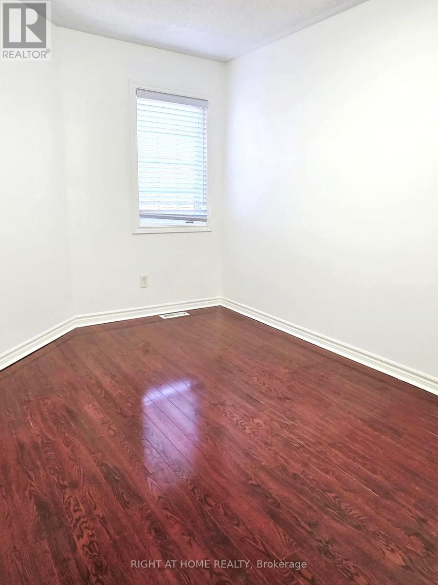 734 Spanish Moss Trail W, Mississauga, Ontario  L5W 1E6 - Photo 14 - W12873586